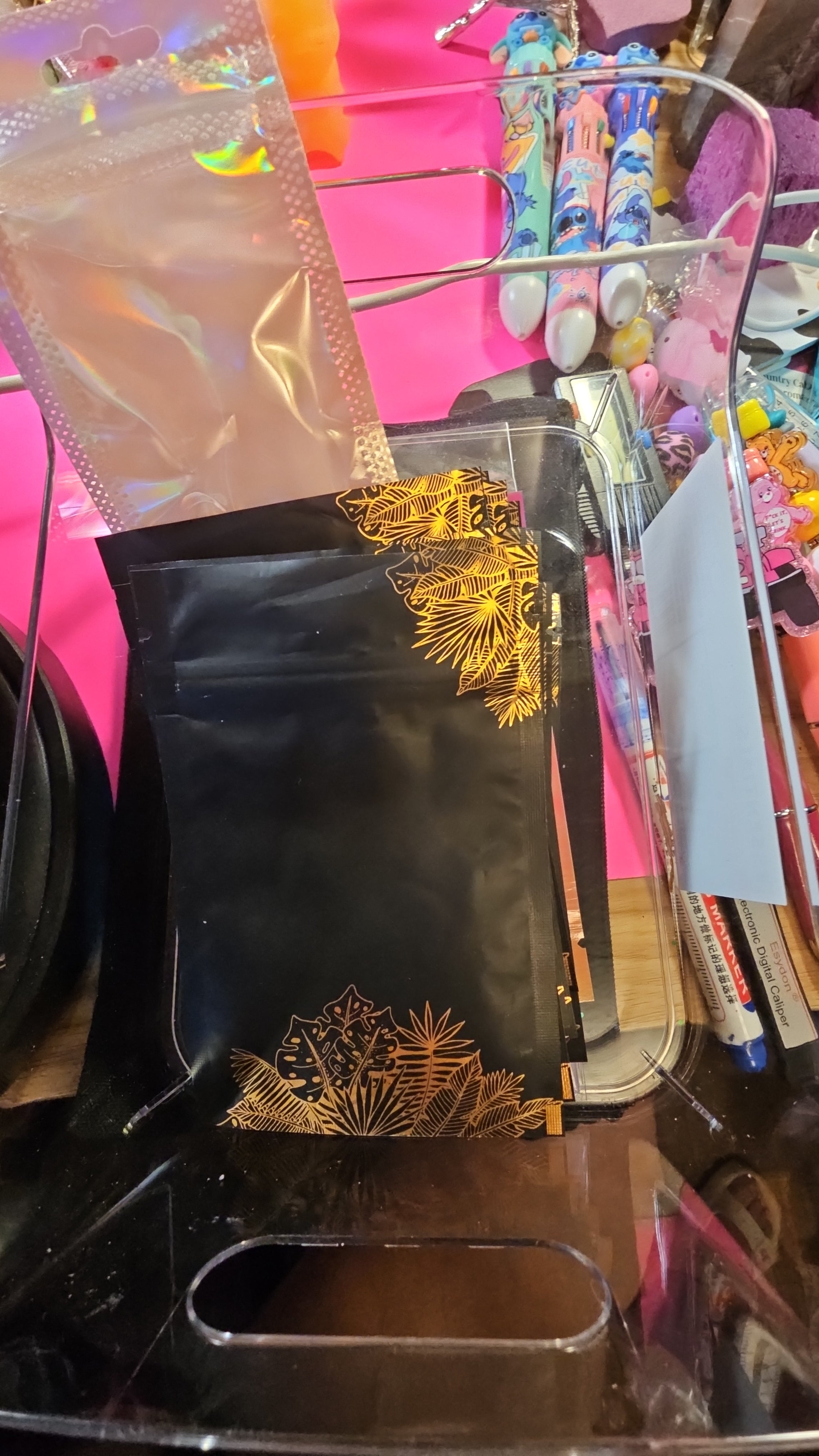 Bracelet/keychains blind bags